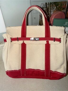 Sunwin Madaket Small Classic Tote Bag - $78 retail